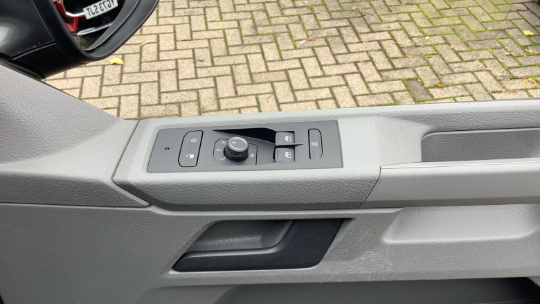 Volkswagen Transporter Shuttle T32 Swb Diesel 2.0 TDI 110PS SE Minibus